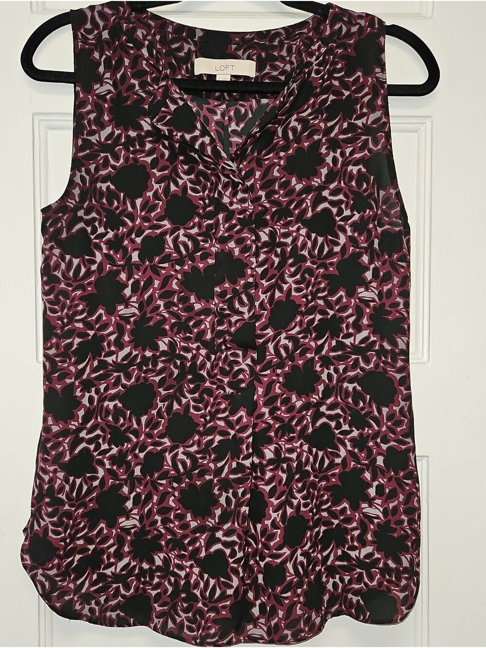 LOFT Women's Sleeveless Floral Print Blouse in Purple and Black